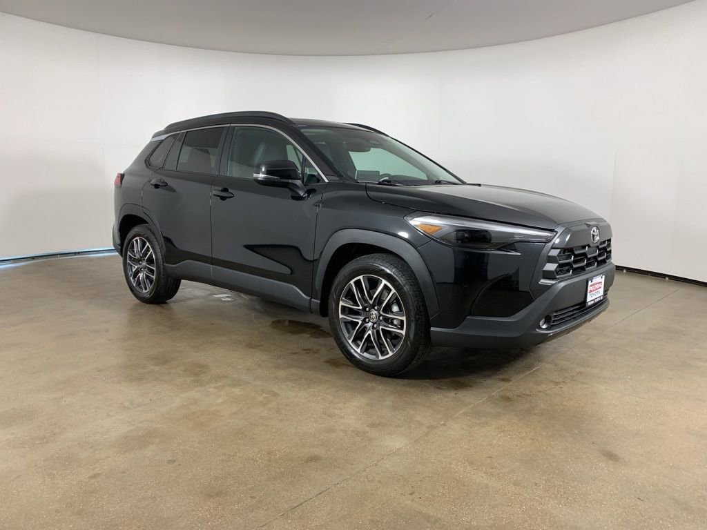 Used 2026 Toyota Corolla Cross XLE w/ Convenience Package image 5