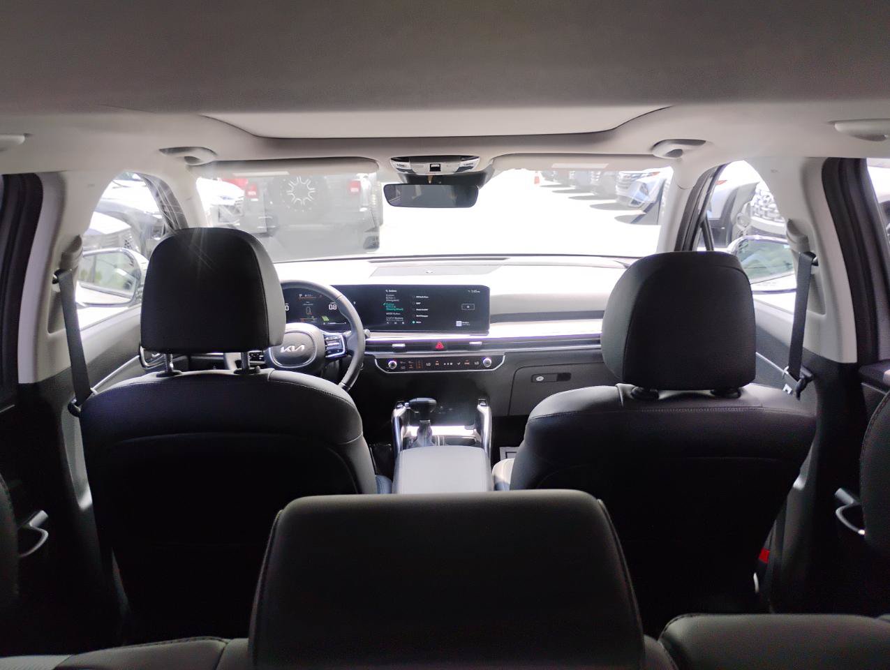 Used 2024 Kia Sorento S w/ Panoramic Sunroof Package FWD image 10