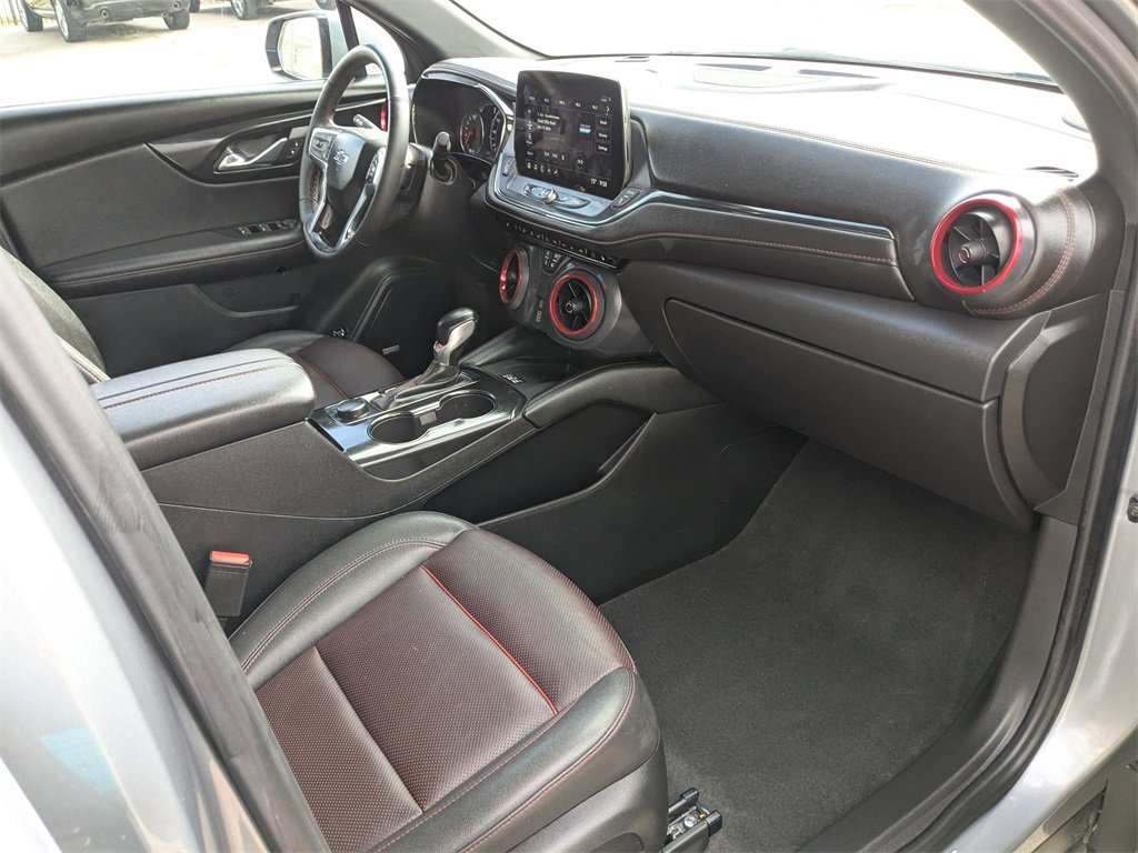 Used 2025 Chevrolet Blazer RS image 32
