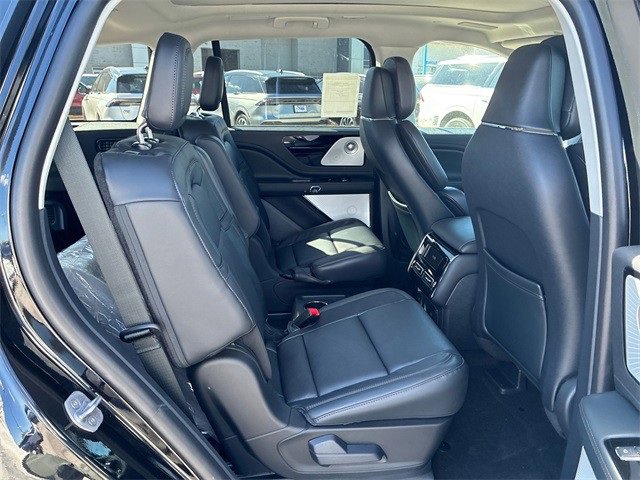 New 2025 Lincoln Aviator Reserve w/ Equipment Group 201A image 17