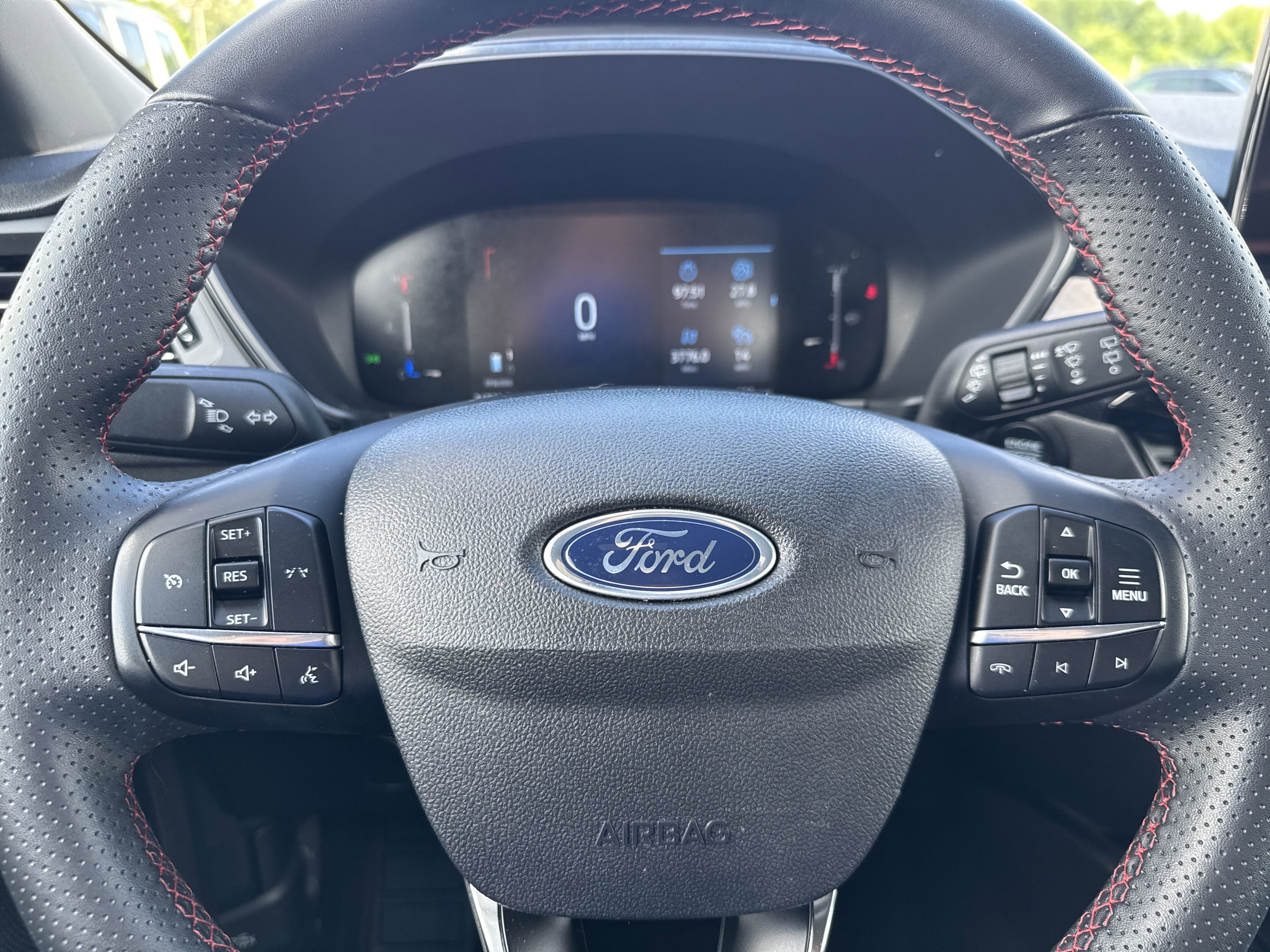 Used 2025 Ford Escape ST-Line AWD/4WD image 10