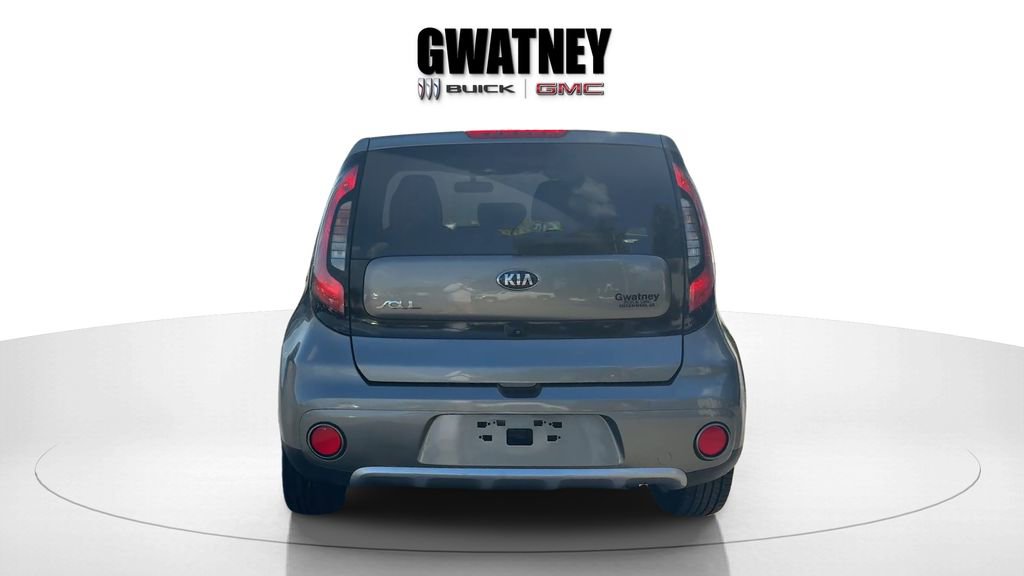 Used 2018 Kia Soul + FWD image 5