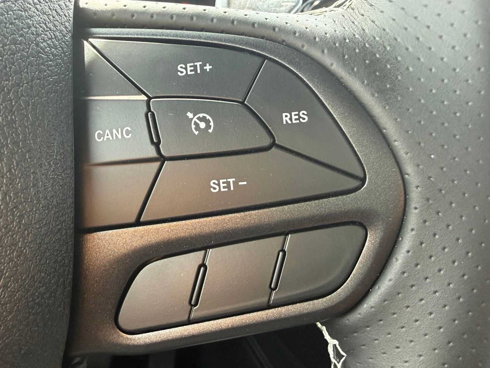 New 2026 Dodge Durango SRT Hellcat w/ 3rd Row Seating Group AWD/4WD image 18