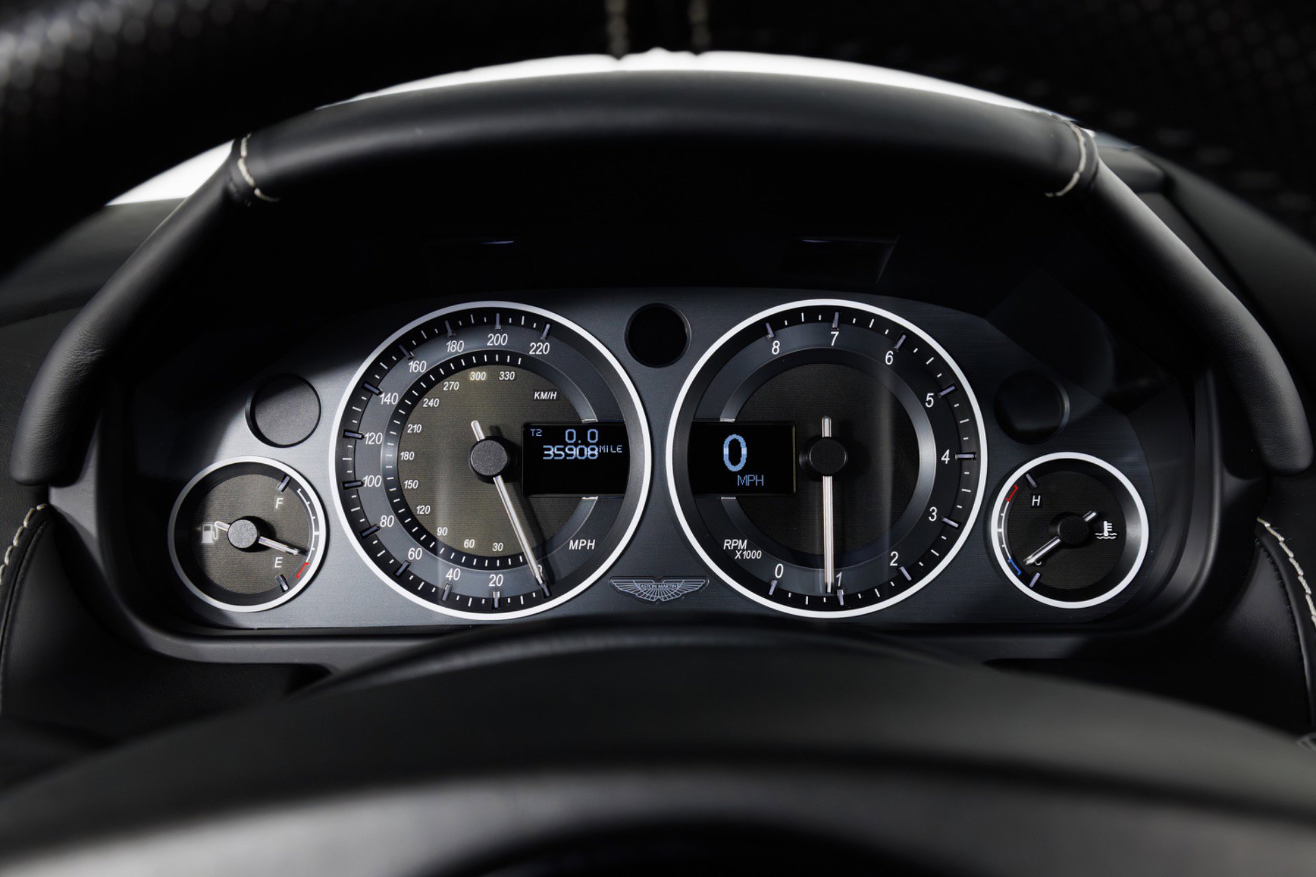 Used 2009 Aston Martin DBS Coupe RWD image 19