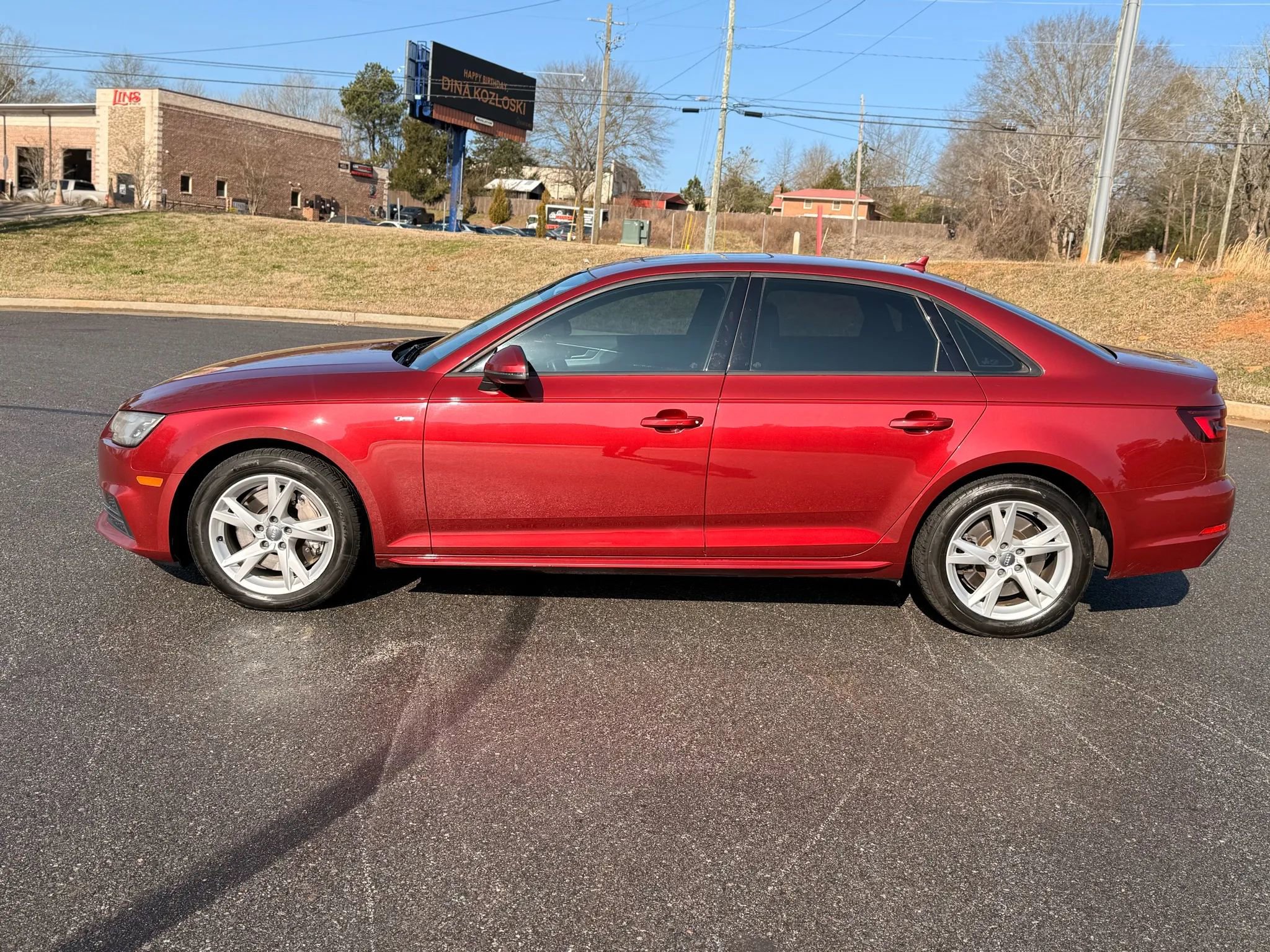 Used 2018 Audi A4 2.0T Premium image 4