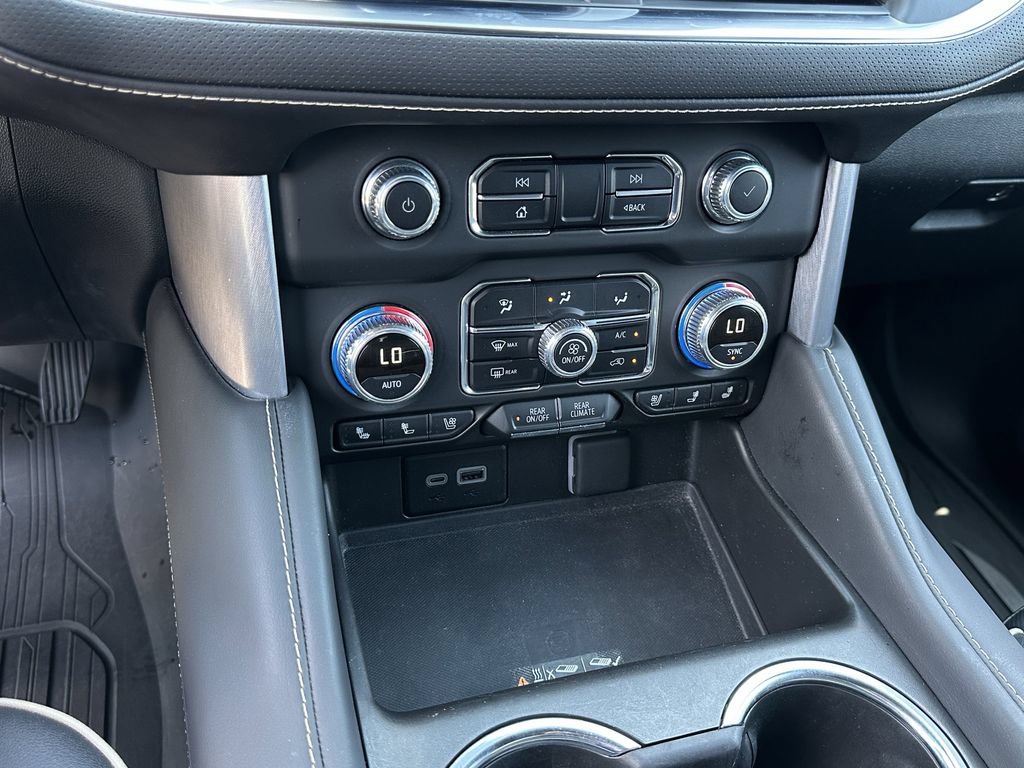 Used 2023 GMC Yukon SLT w/ SLT Luxury Package RWD image 29
