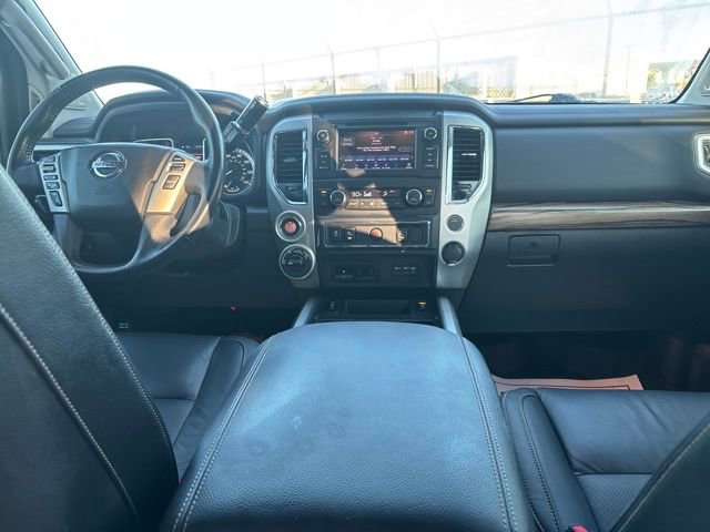 Used 2019 Nissan Titan SL w/ Texas Titan Edition image 10