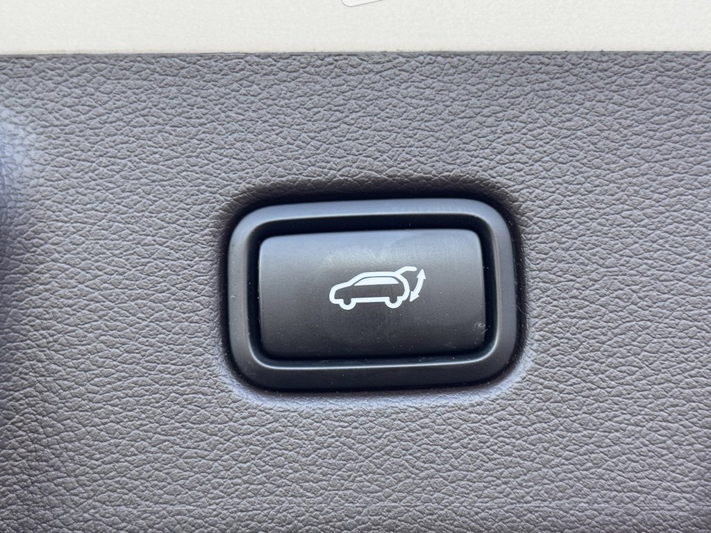 Used 2020 Hyundai Palisade Limited image 14