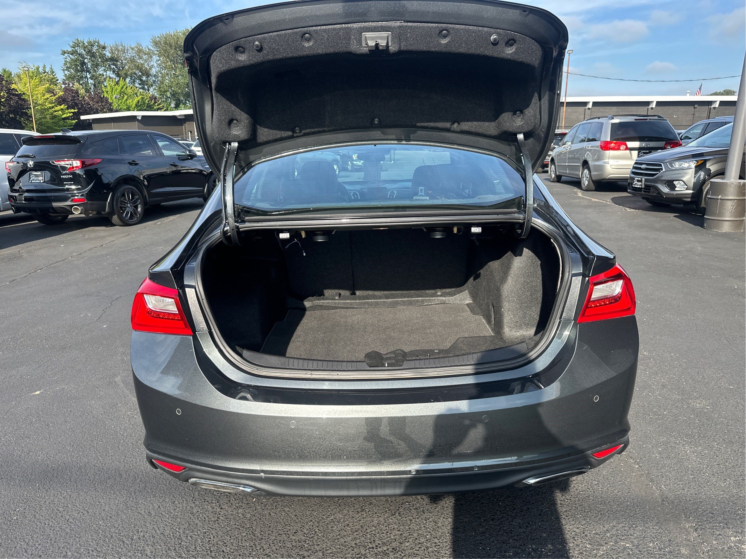 Used 2017 Chevrolet Malibu Premier w/ Premier Sun and Wheel Package FWD image 11