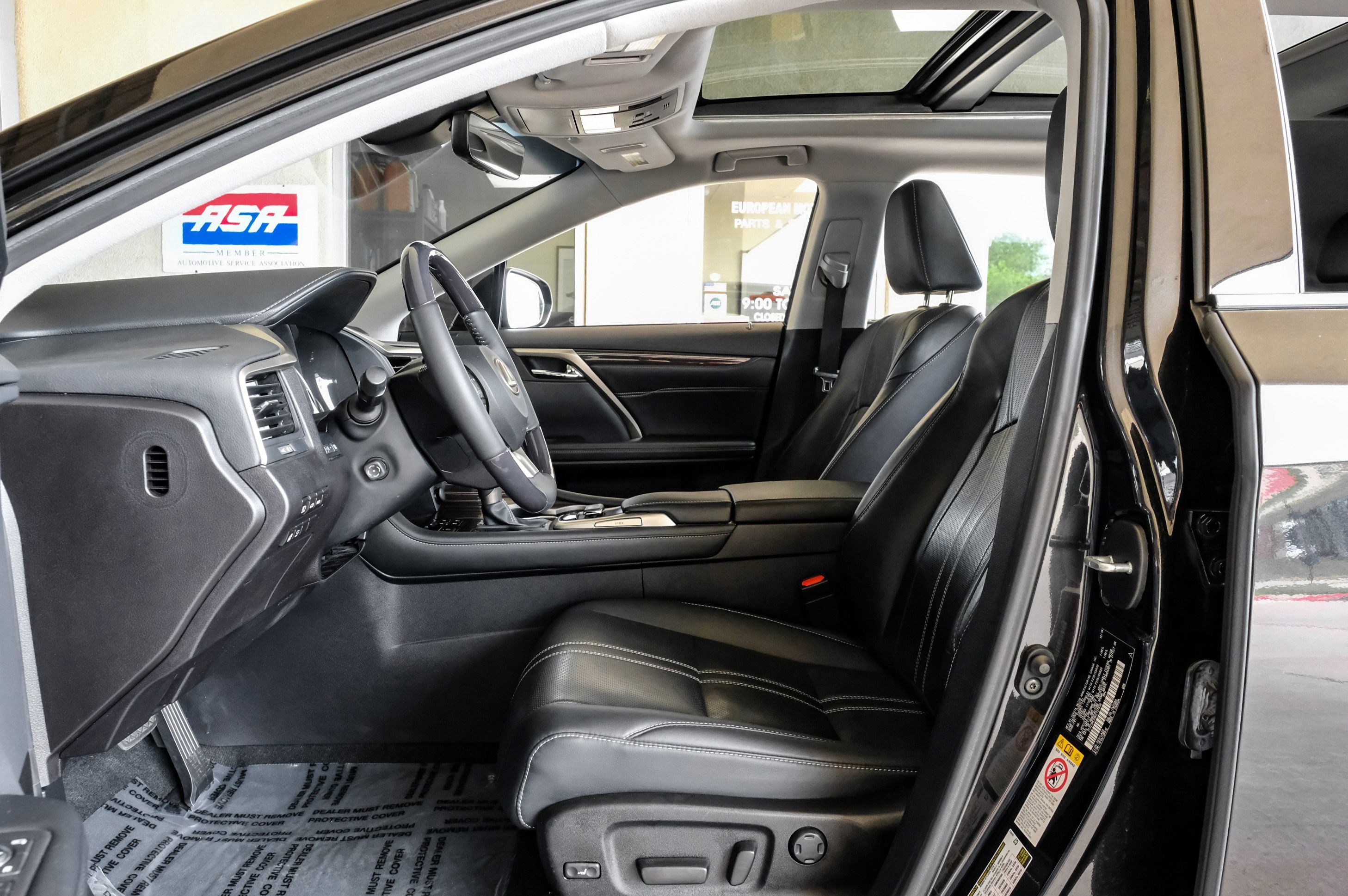 Used 2019 Lexus RX 350 FWD w/ Luxury Package image 3