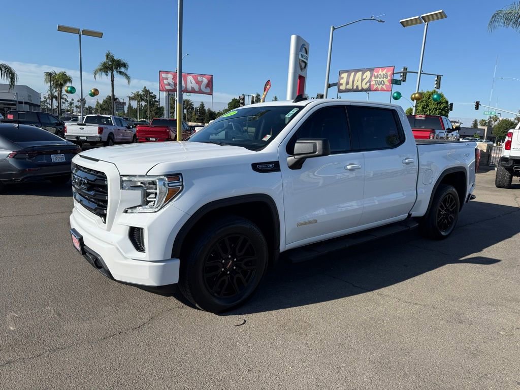 Used 2022 GMC Sierra 1500 Elevation w/ LPO, Elevation Black Package AWD/4WD image 3