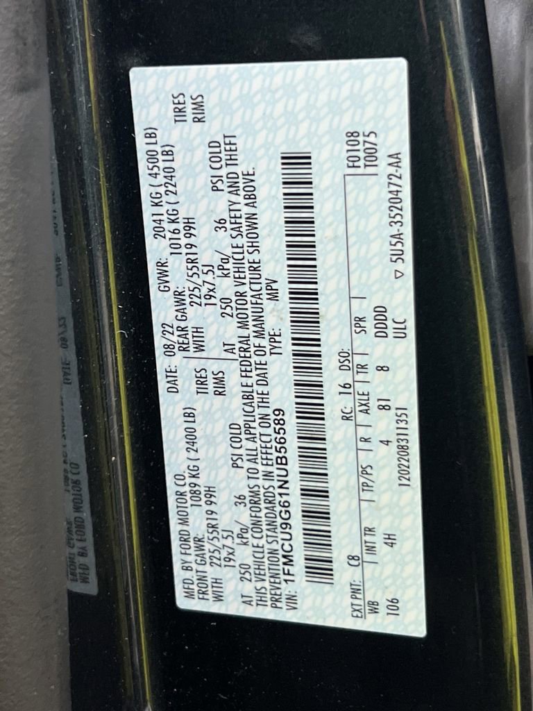 Used 2022 Ford Escape SE w/ SE Sport Appearance Package image 28