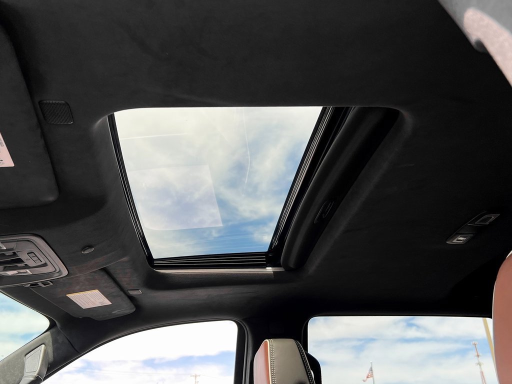 Used 2025 GMC Sierra 1500 Denali Ultimate image 8