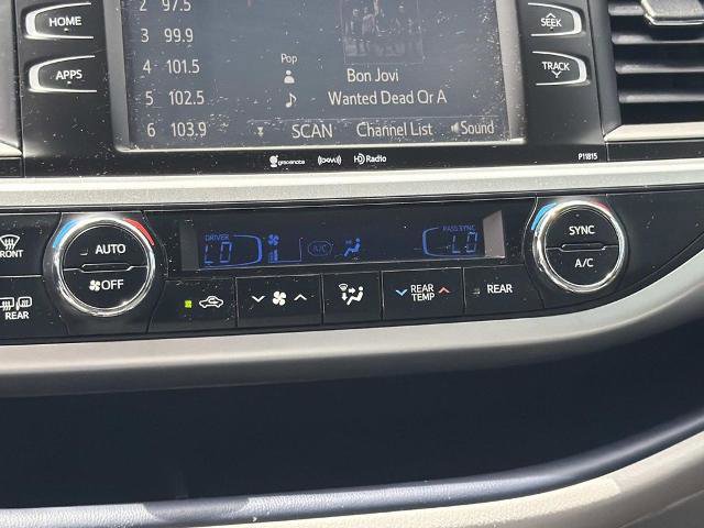 Used 2019 Toyota Highlander Plus FWD image 15