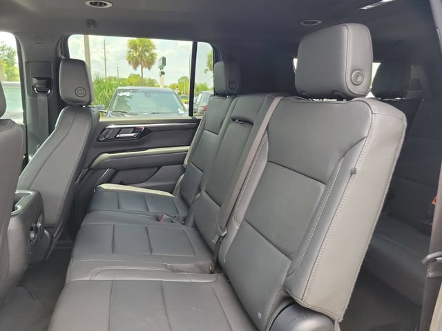 Certified 2025 Chevrolet Suburban Z71 AWD/4WD image 16