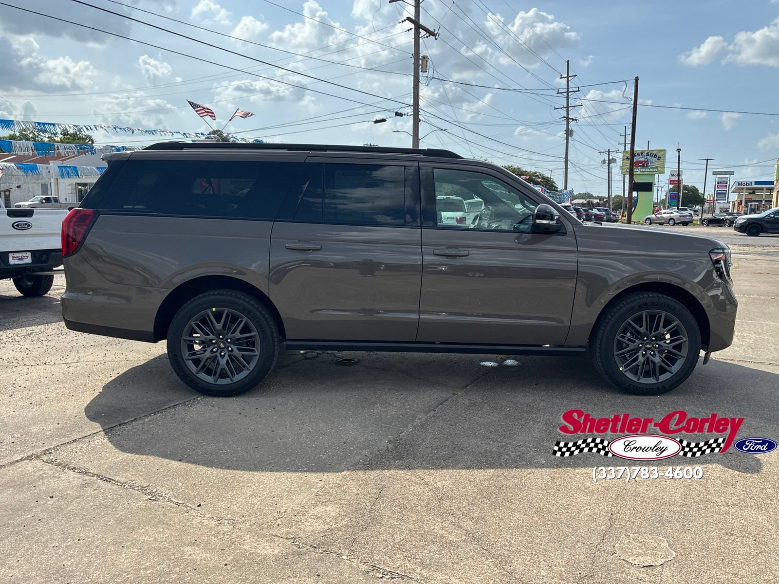 New 2027 Ford Expedition Max Platinum w/ Stealth Appearance Package RWD image 25