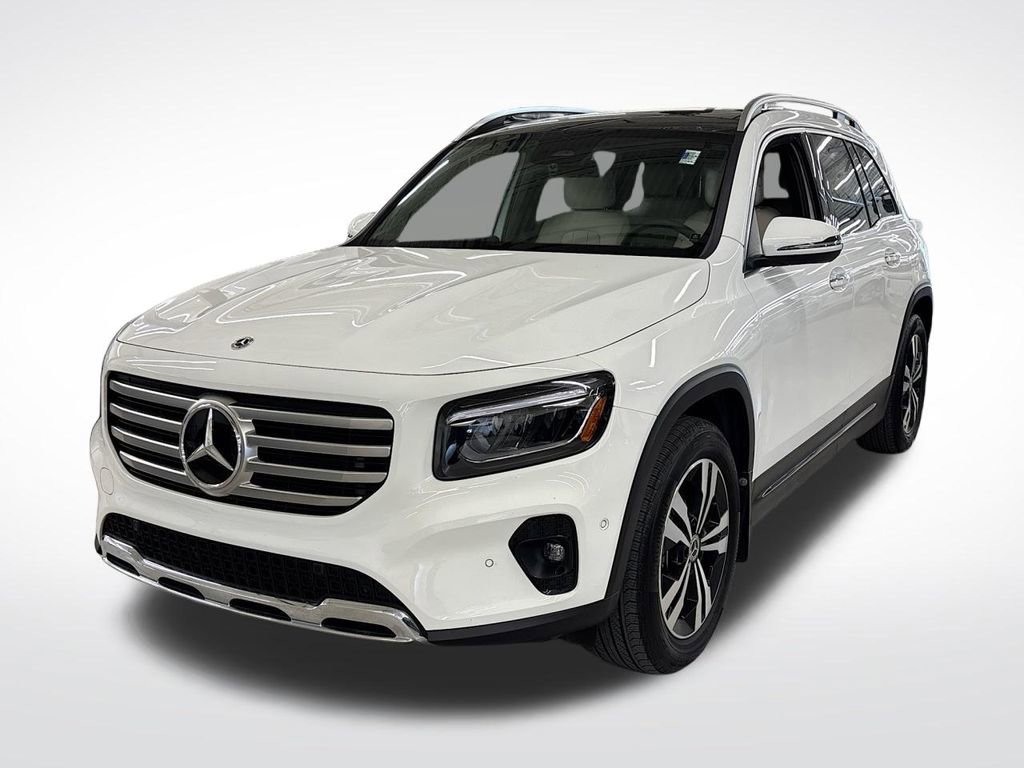 Used 2025 Mercedes-Benz GLB 250 image 1