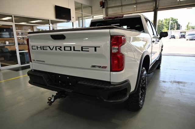 Used 2024 Chevrolet Silverado 1500 ZR2 w/ Technology Package image 5