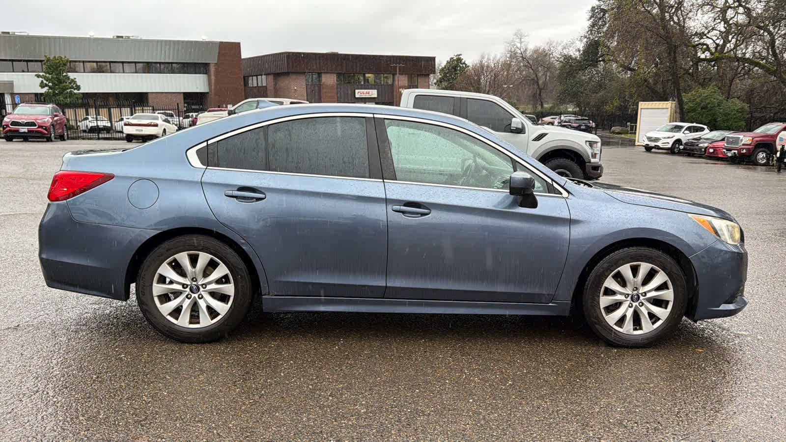 Used 2017 Subaru Legacy 2.5i Premium image 4
