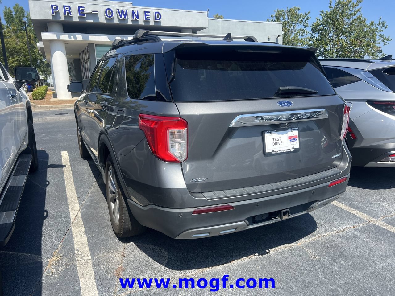 Certified 2023 Ford Explorer XLT w/ Equipment Group 202A AWD/4WD image 2