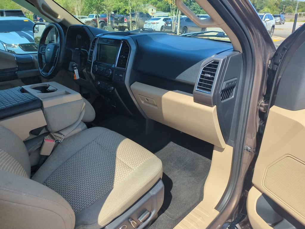 Used 2015 Ford F150 XLT w/ Equipment Group 302A Luxury RWD image 34