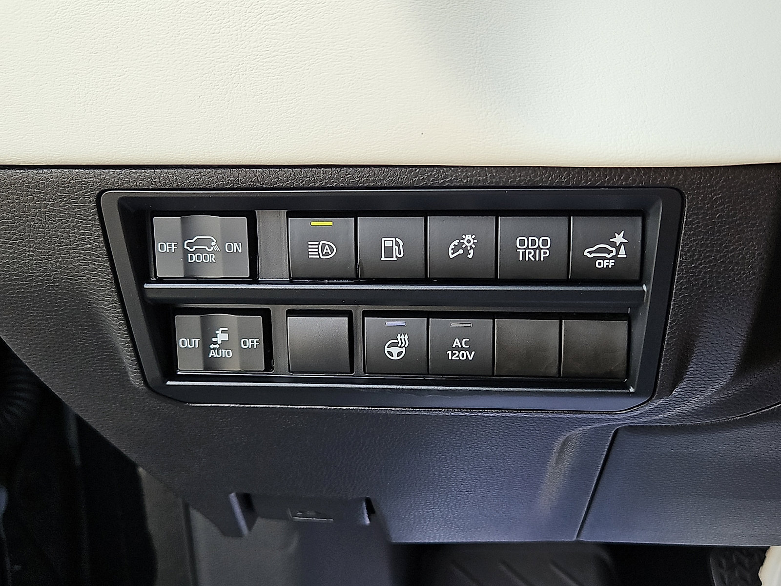 Used 2024 Toyota Sequoia Capstone image 26