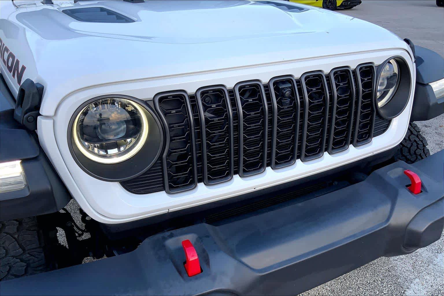 Used 2024 Jeep Wrangler Unlimited Rubicon w/ Technology Group AWD/4WD image 27