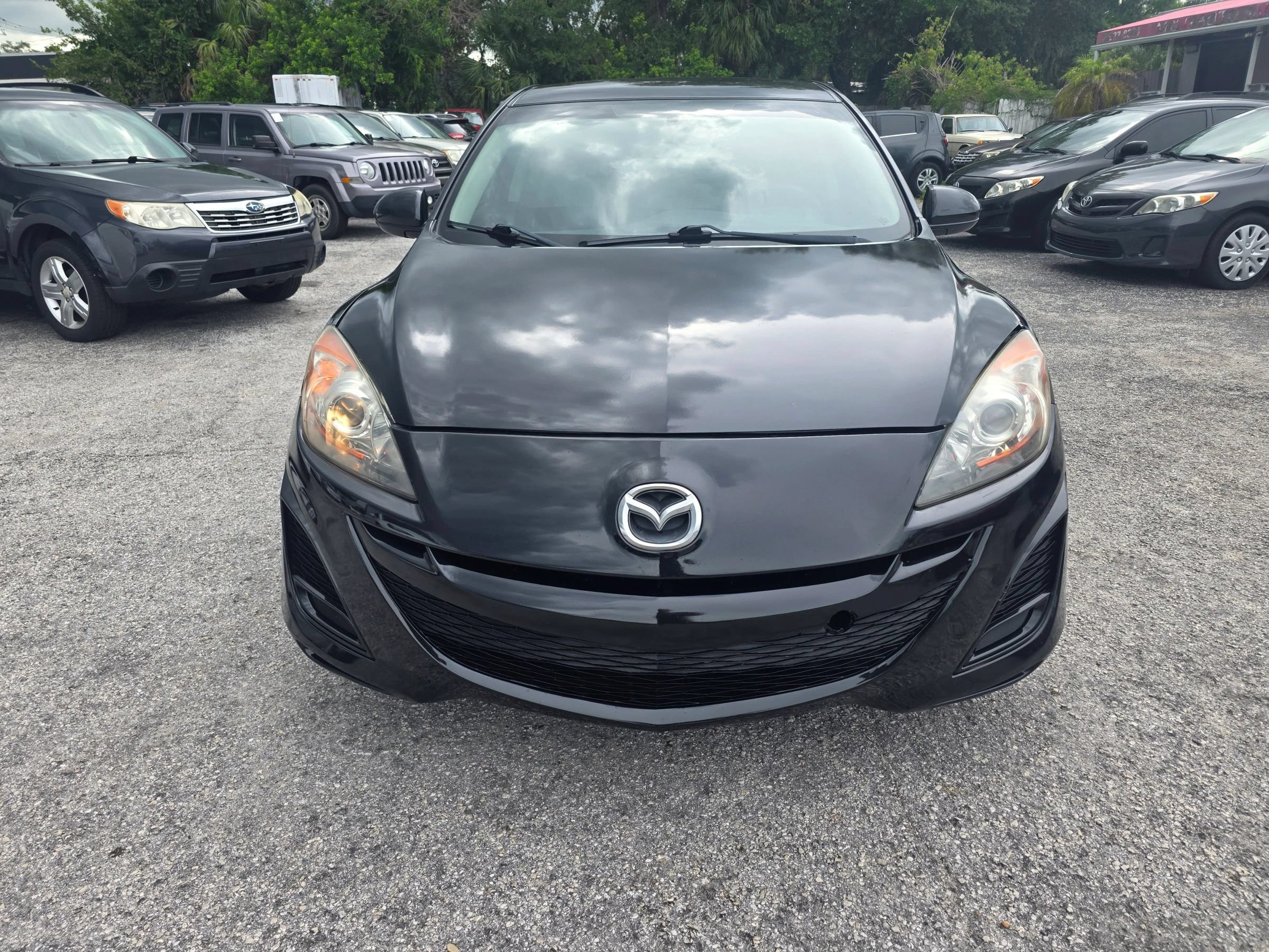 Used 2011 MAZDA MAZDA3 i Sport FWD image 2