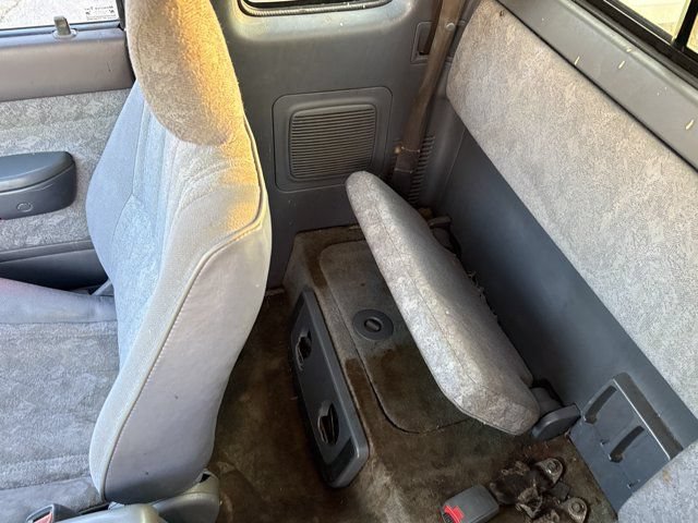 Used 2000 Toyota Tacoma PreRunner RWD image 15