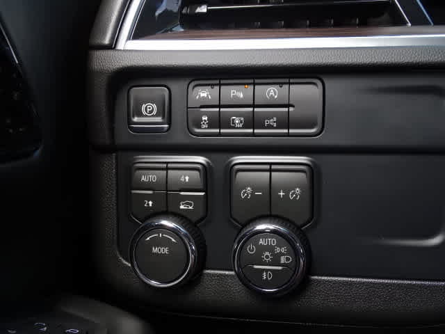 Used 2026 Chevrolet Tahoe LT w/ Comfort Package AWD/4WD image 40