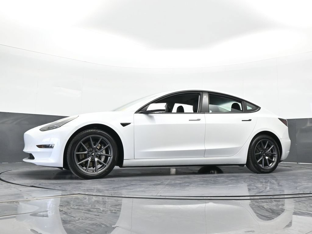 Used 2021 Tesla Model 3 Standard Range Plus image 55