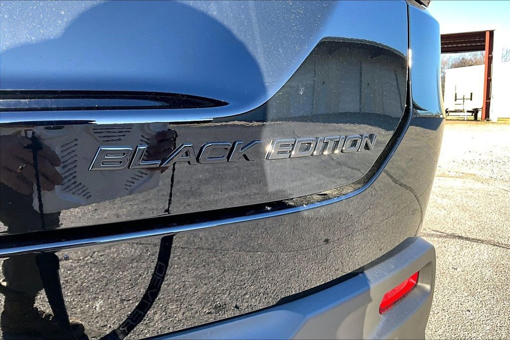New 2025 Honda Pilot Black Edition image 9