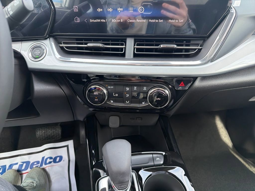 New 2025 Chevrolet Trax LT w/ LT Convenience Package image 19
