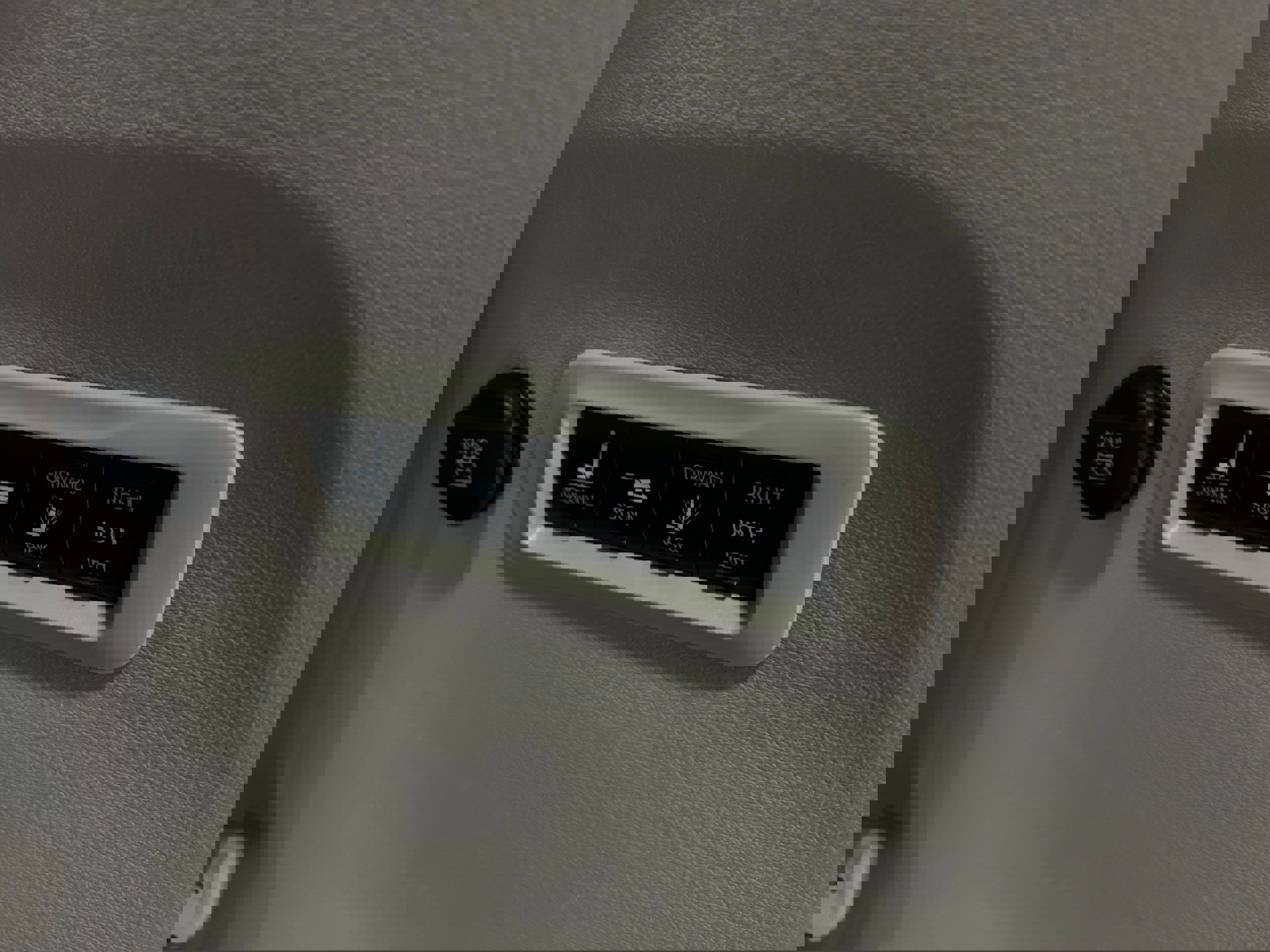 Used 2020 Chrysler Pacifica Limited image 39