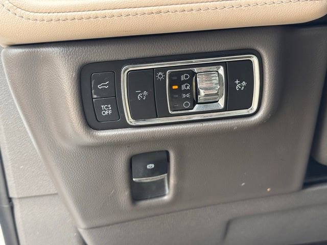 Used 2023 Lincoln Nautilus Reserve AWD/4WD image 20