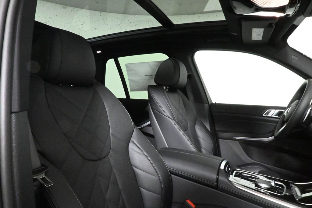 Used 2026 BMW X5 xDrive40i w/ M Sport Package image 36