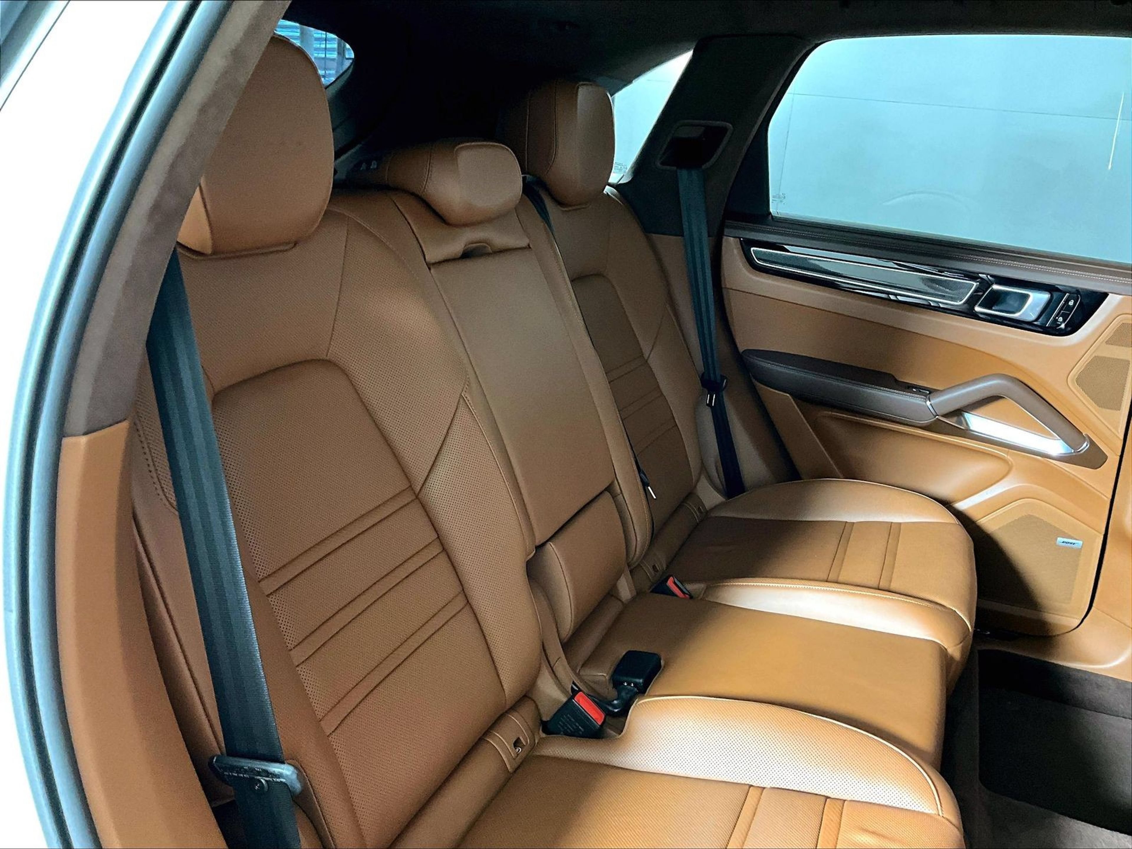 Certified 2019 Porsche Cayenne Turbo AWD/4WD image 23