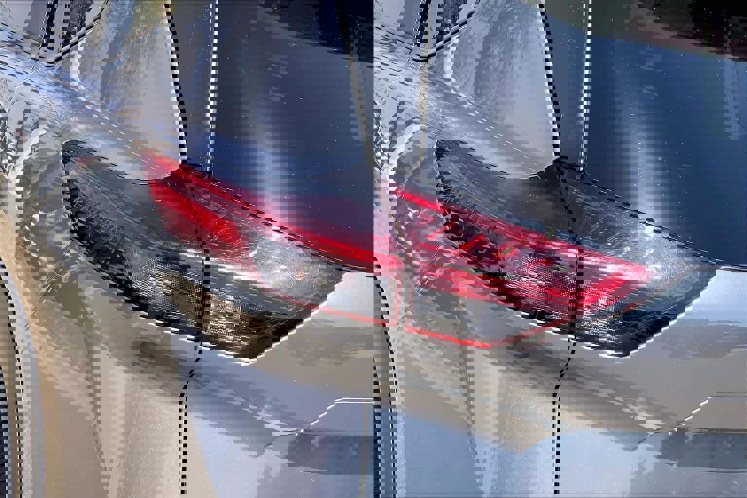 Used 2024 Nissan Rogue S image 29