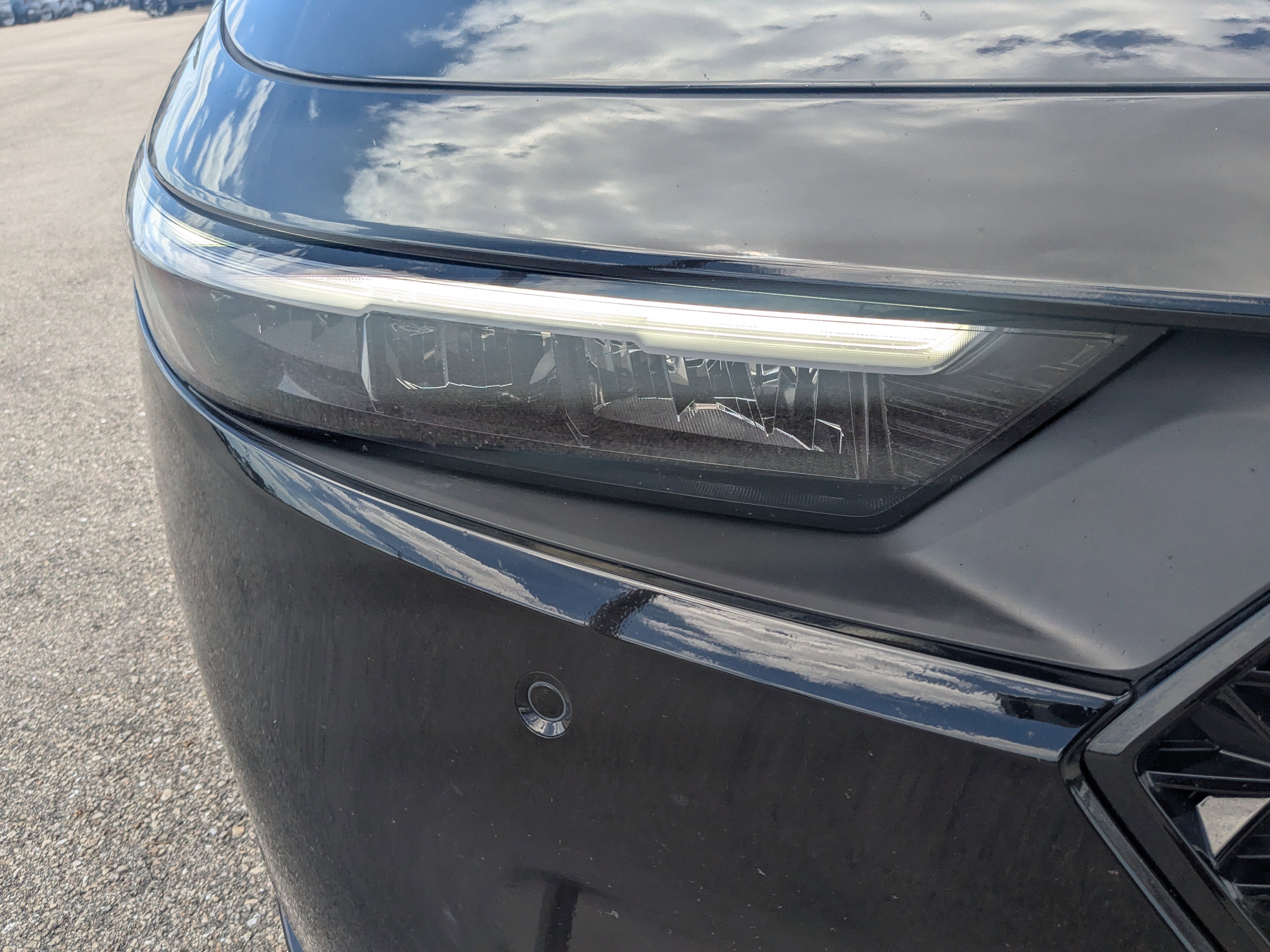 Used 2025 Honda Accord EX-L image 9