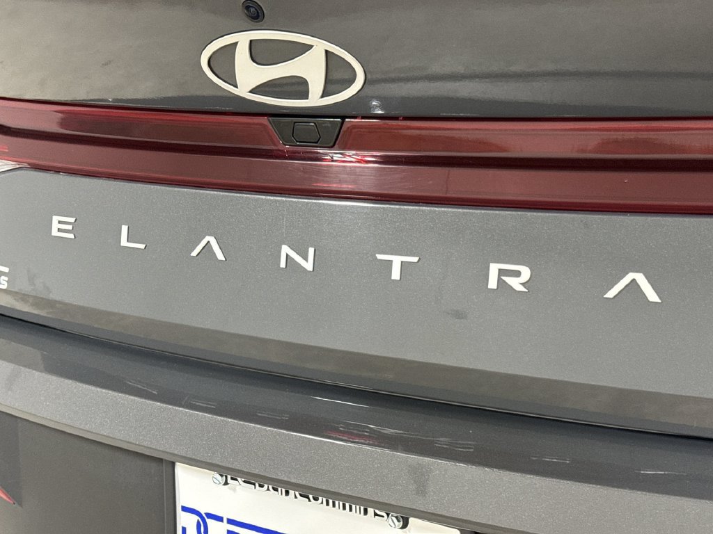 Used 2024 Hyundai Elantra SEL FWD image 26