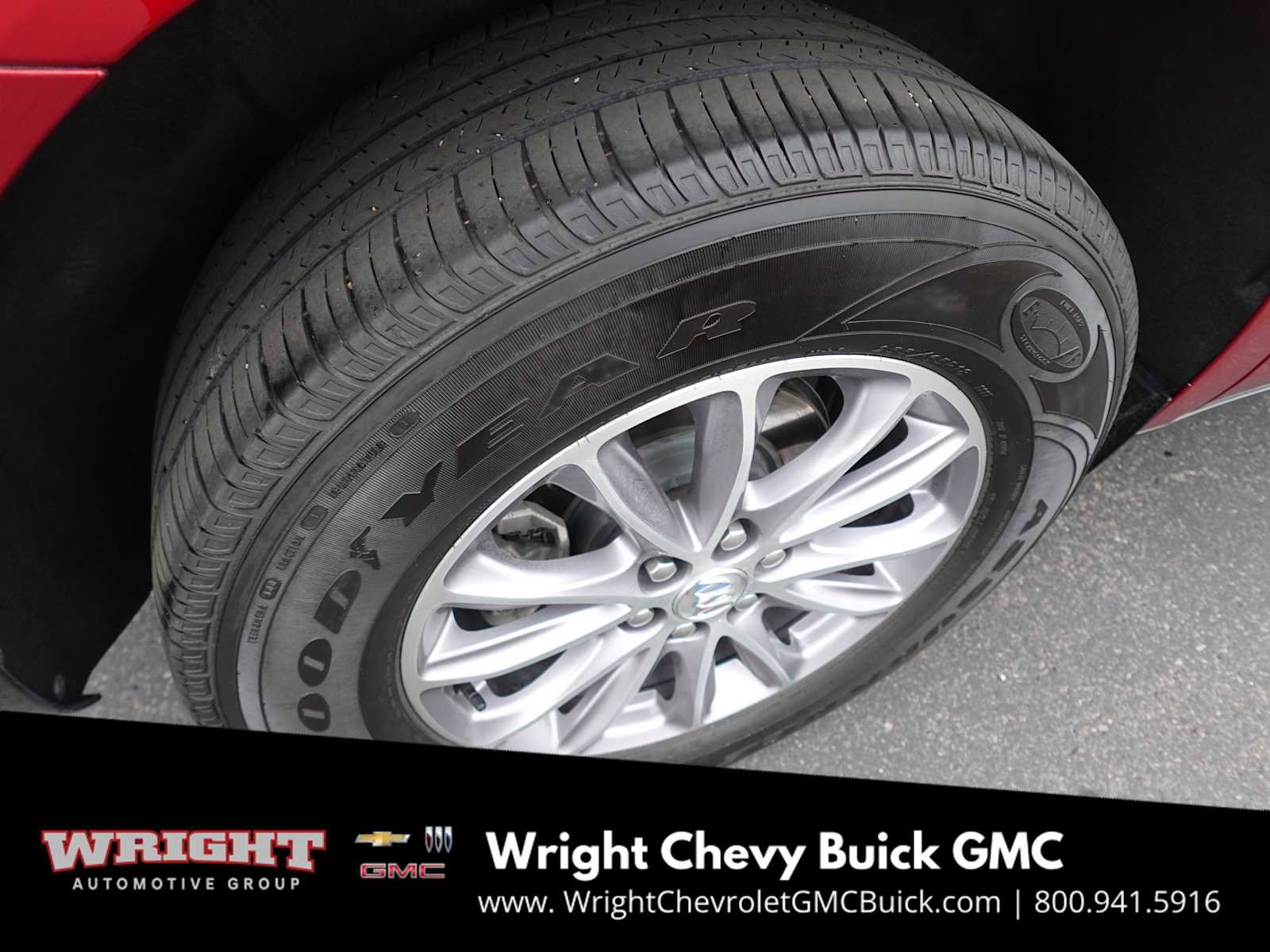 Used 2023 Buick Enclave Essence image 34