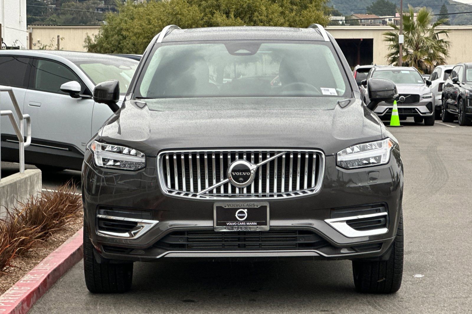Used 2023 Volvo XC90 T8 Plus image 10