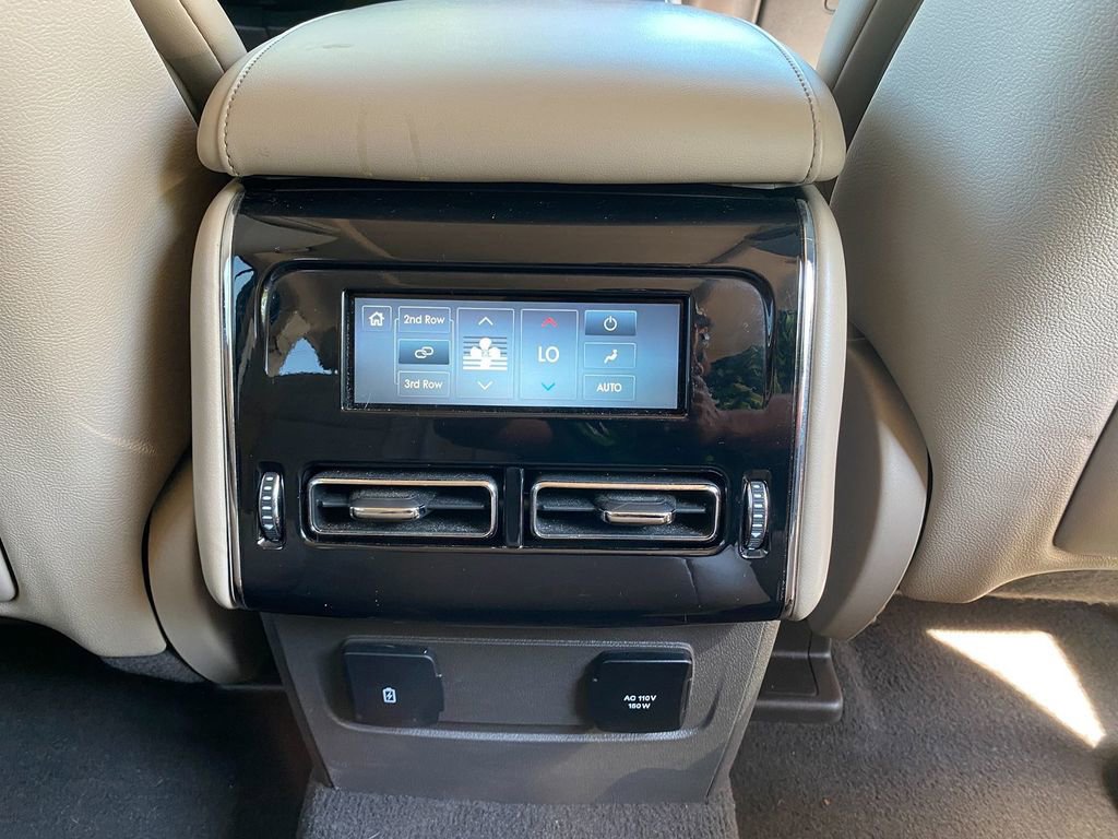 Used 2020 Lincoln Aviator Reserve w/ Equipment Group 201A AWD/4WD image 29