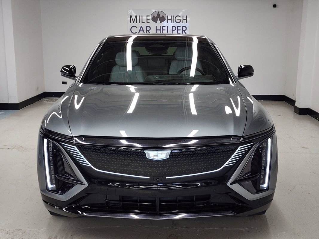 Used 2024 Cadillac Lyriq Sport image 2