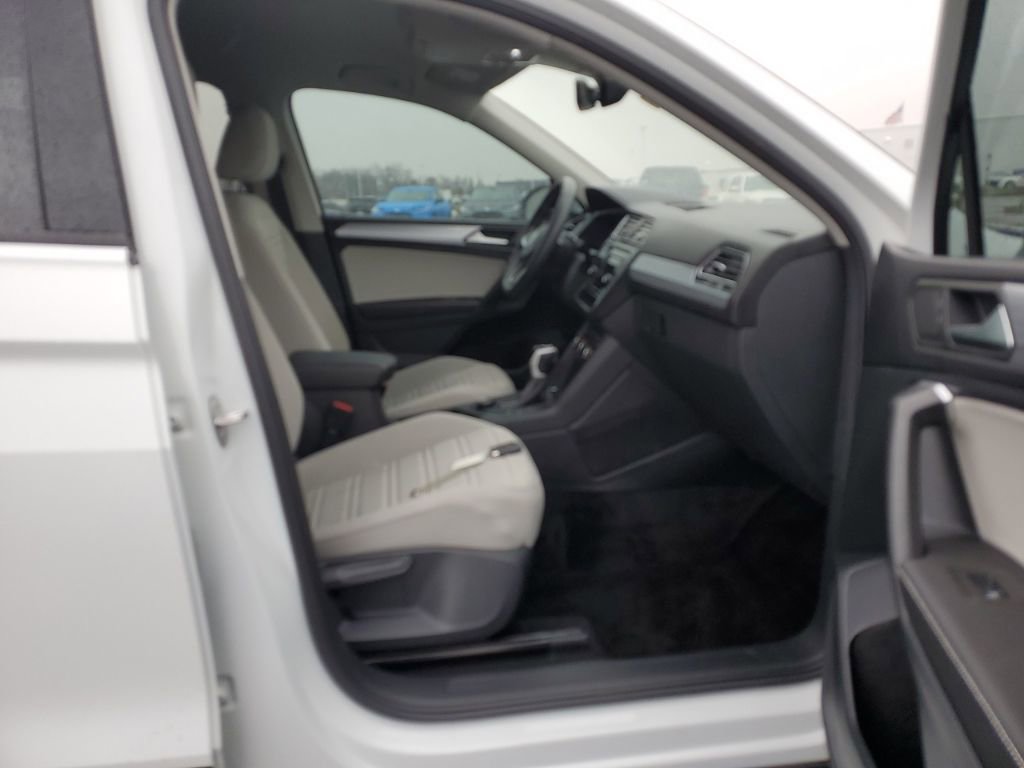 Used 2024 Volkswagen Tiguan S image 37