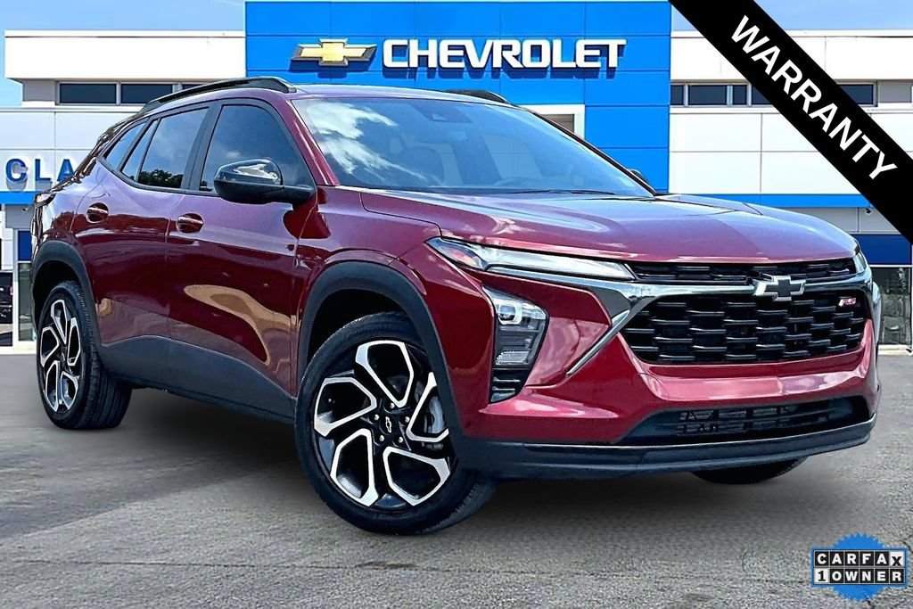 Used 2025 Chevrolet Trax RS w/ Driver Confidence Package FWD image 1