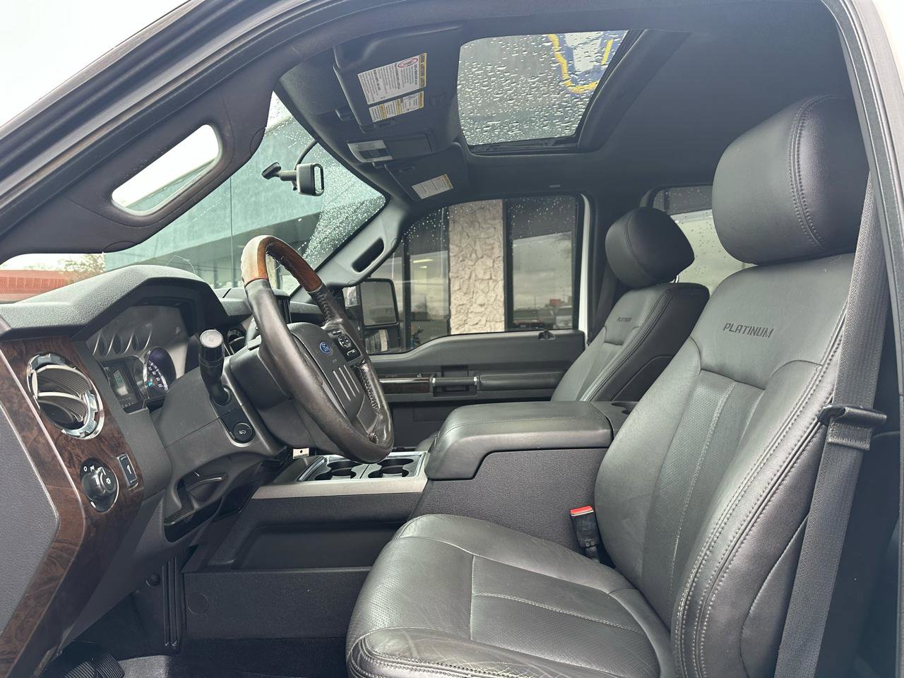 Used 2016 Ford F250 Platinum AWD/4WD image 2