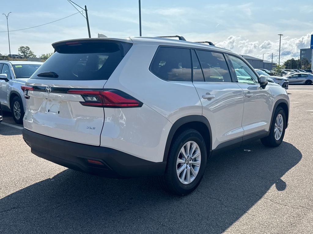 Used 2024 Toyota Grand Highlander XLE image 13