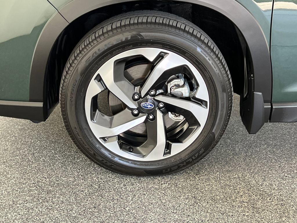 Certified 2024 Subaru Forester Touring AWD/4WD image 28