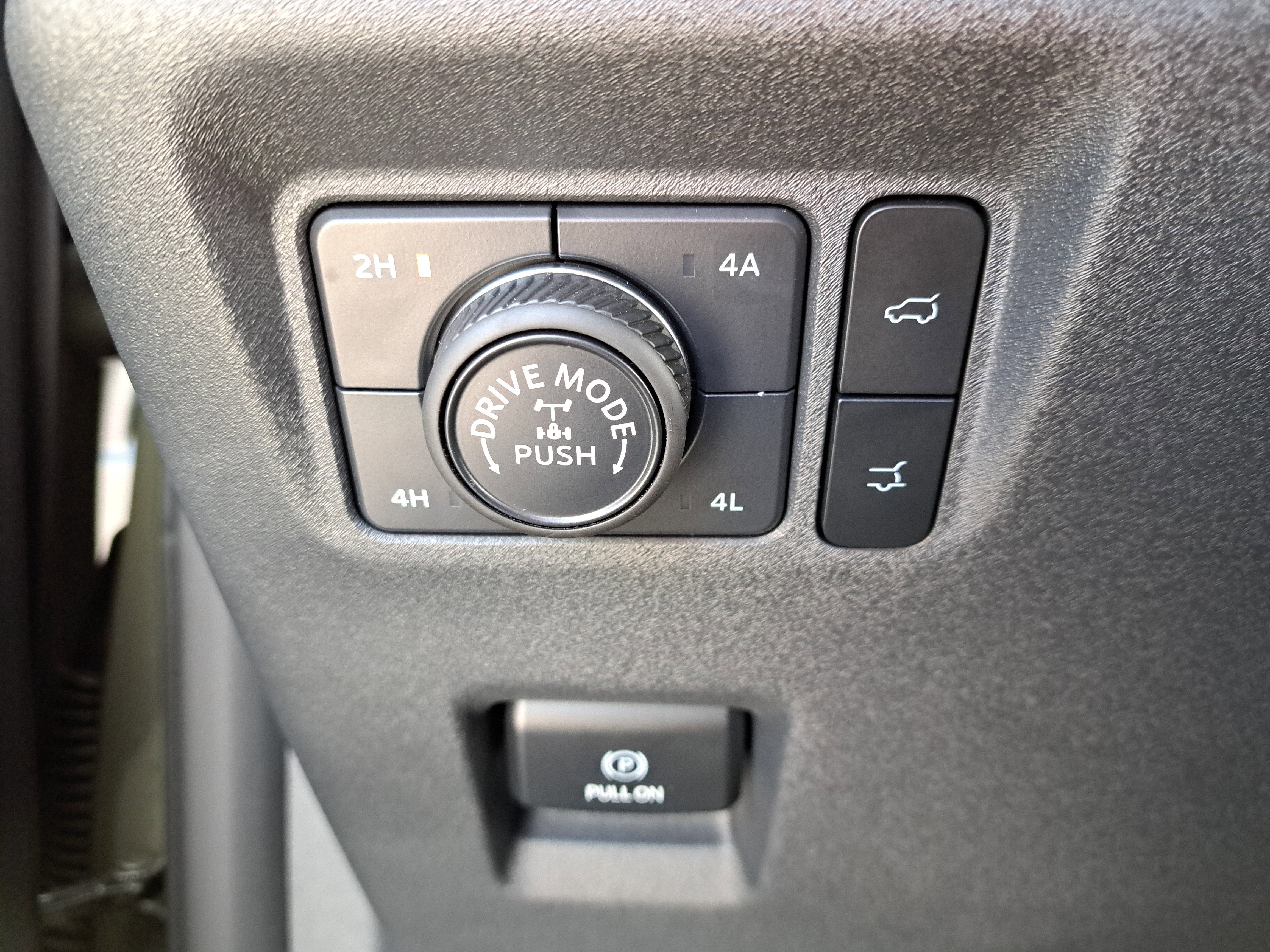 Used 2025 Ford Expedition Tremor image 23